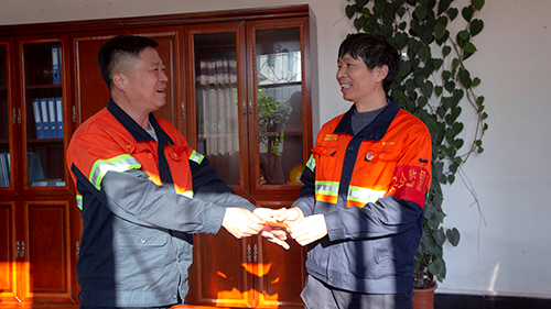 星空体育-星空(中国)一站式服务官方网站集团开展节前慰问送温暖活动